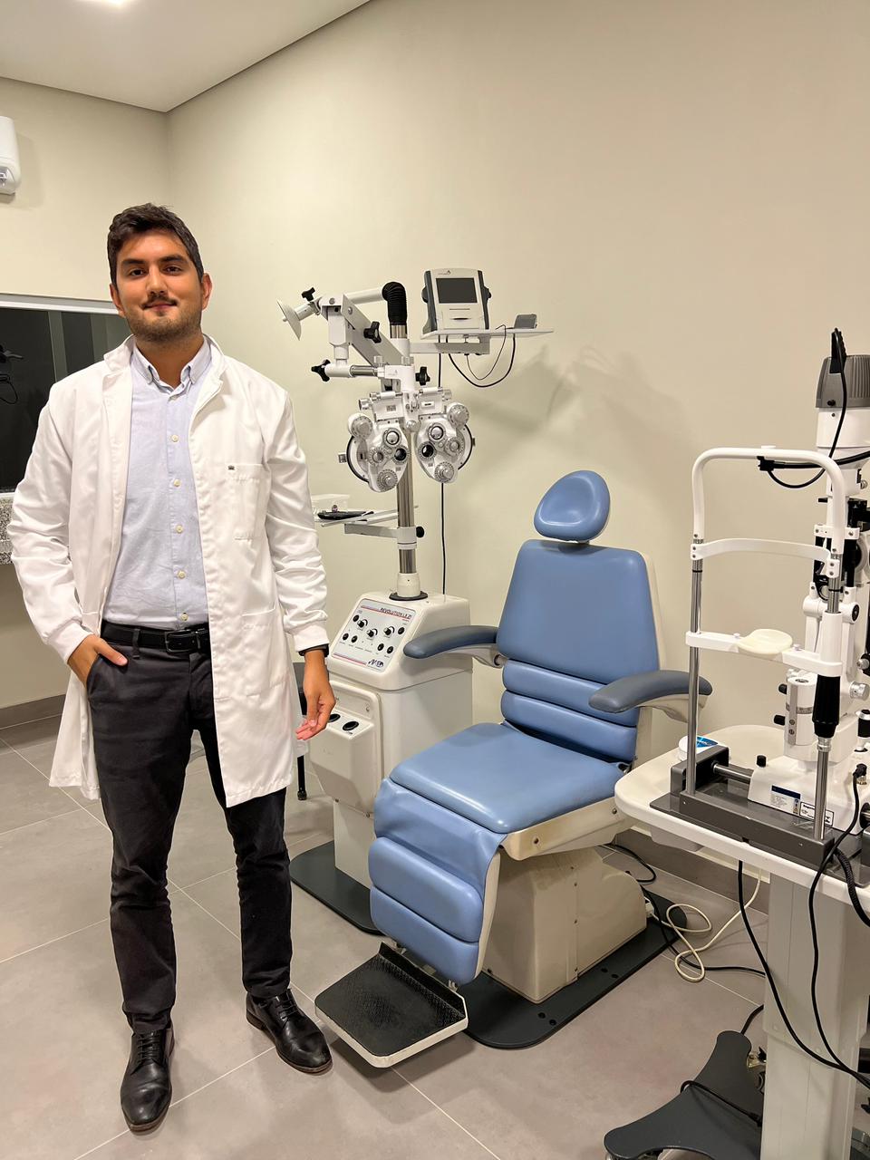 Dr. Natan Saavedra